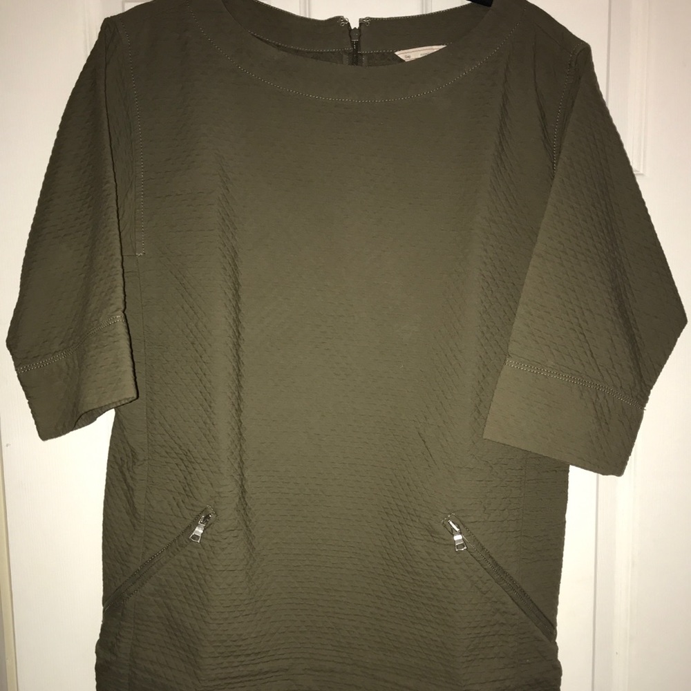 Gap quilted short sleeve dress. Small petite.
